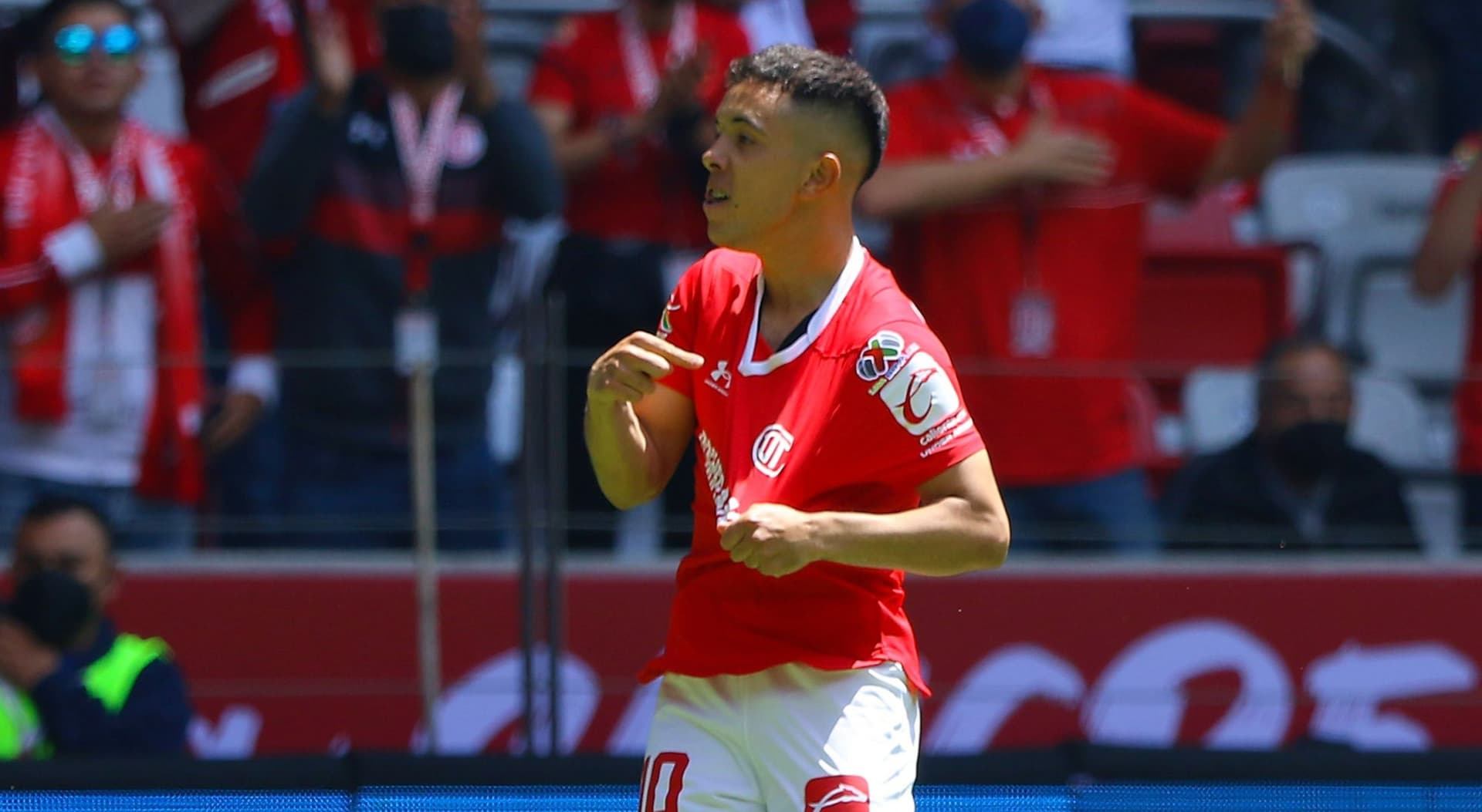 El uruguayo continúa enrachado con el conjunto escarlata
