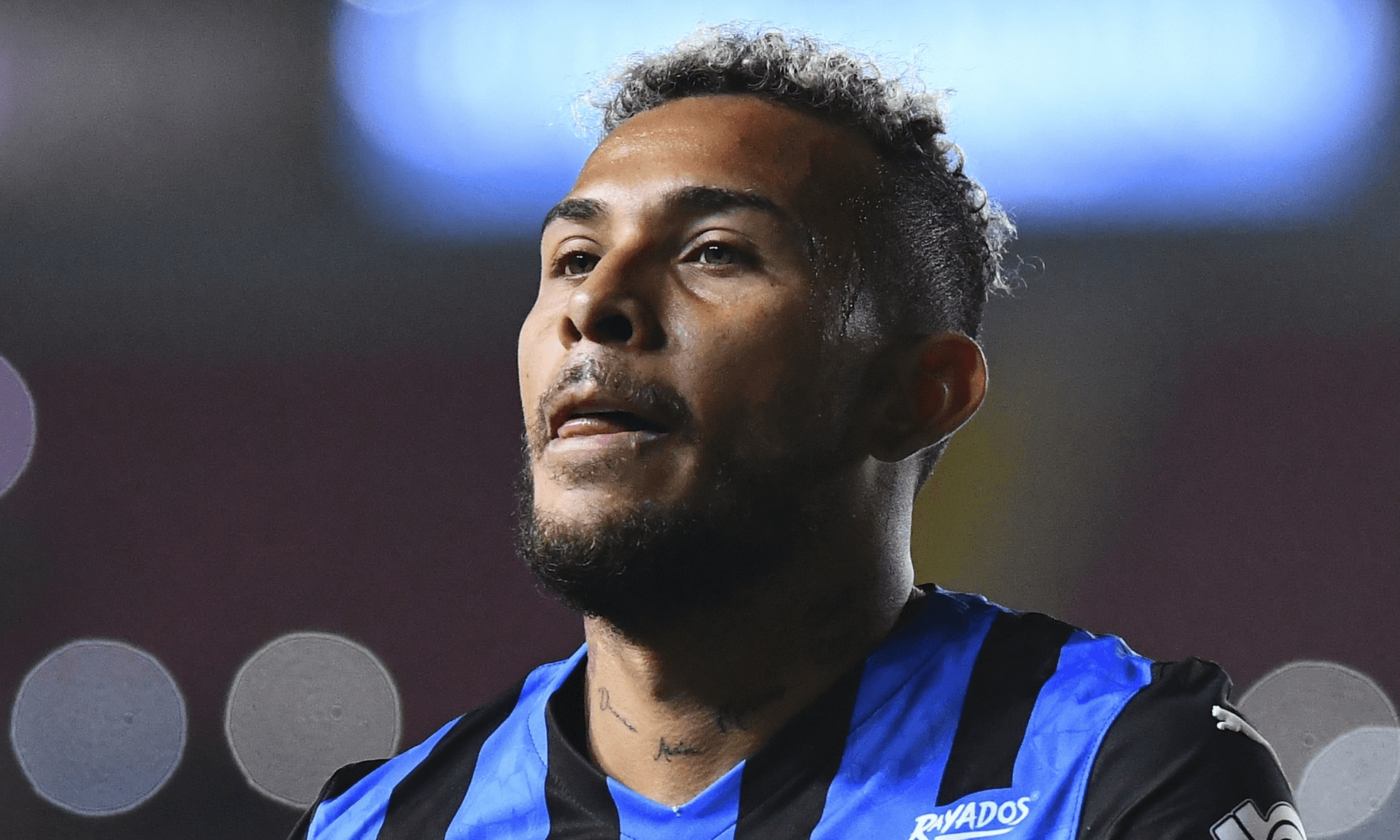 El volante de los Rayados continúa recuperándose de su lesión en la rodilla que lo dejó fuera entre 6 a 8 meses