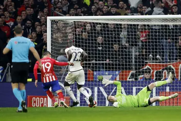 En el duelo ante el Atlético de Madrid, Lunin cometería un grosero error en el gol del rival.
