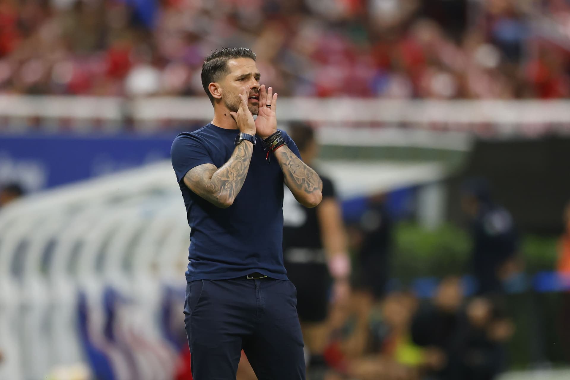 Fernando Gago en el partido ante Altas (Foto: Mexsport)
