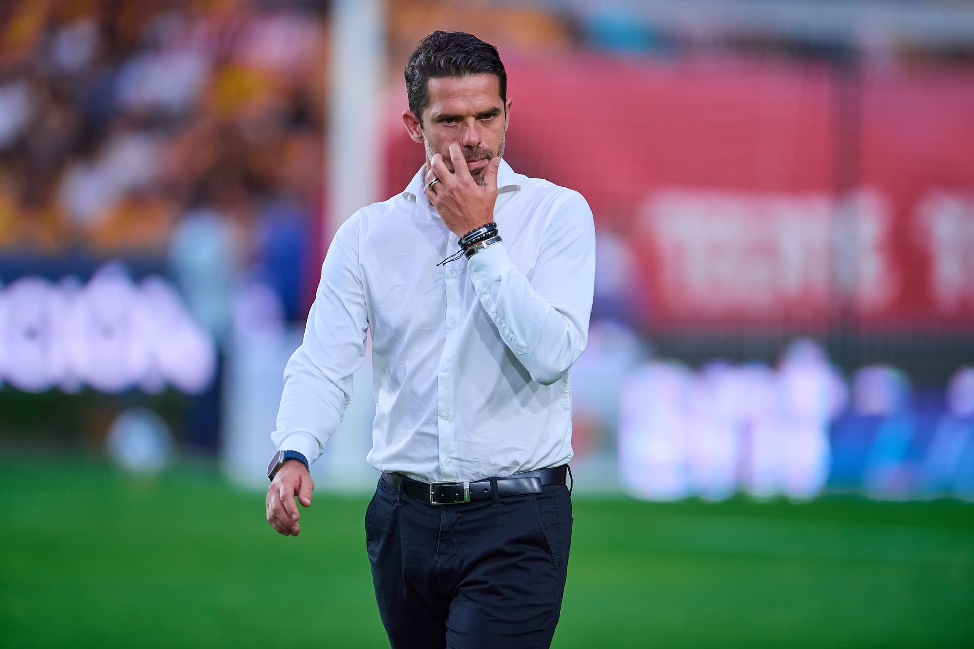 Fernando Gago en un partido de Chivas (Foto: Mexsport)