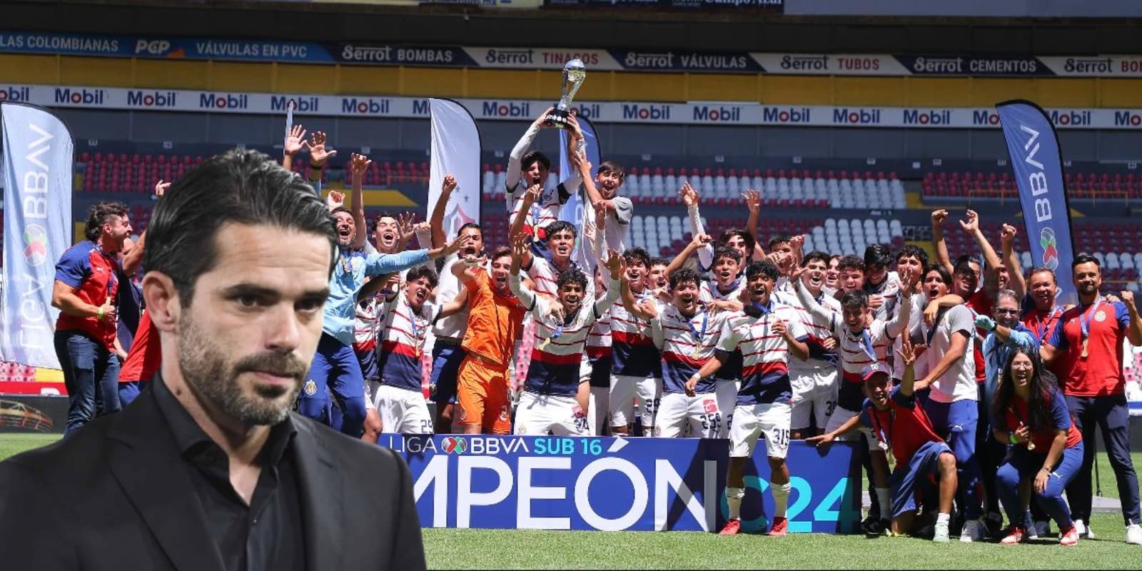 Fernando Gago junto a Chivas Sub 16 / FOTO Getty Images