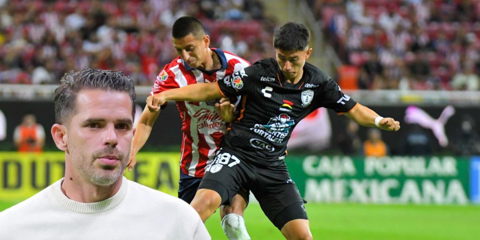 Fernando Gago junto a Roberto Alvarado y jugador del Pachuca / FOTO Debate