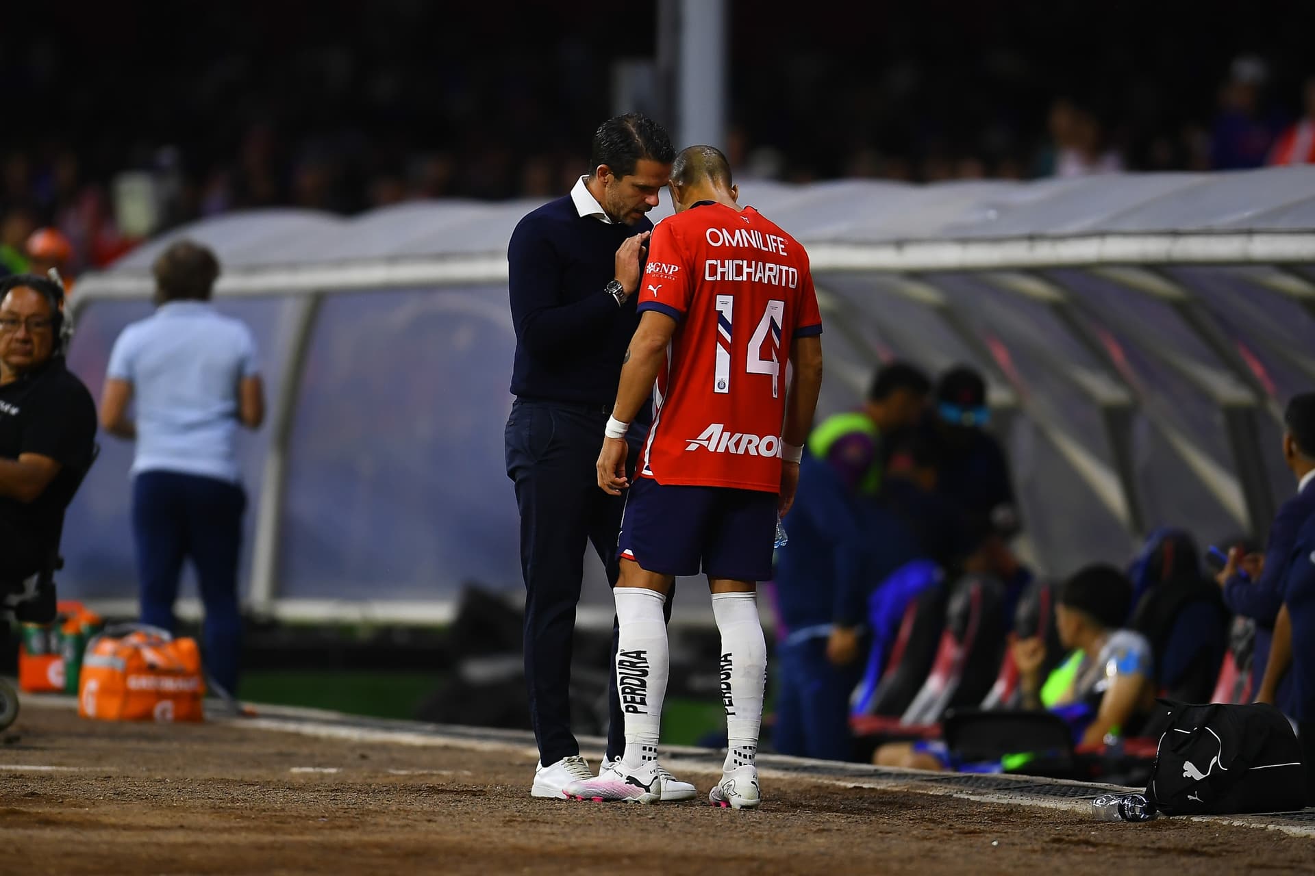 Fernando Gago y Javier Hernández (Fuente: Mexsport)