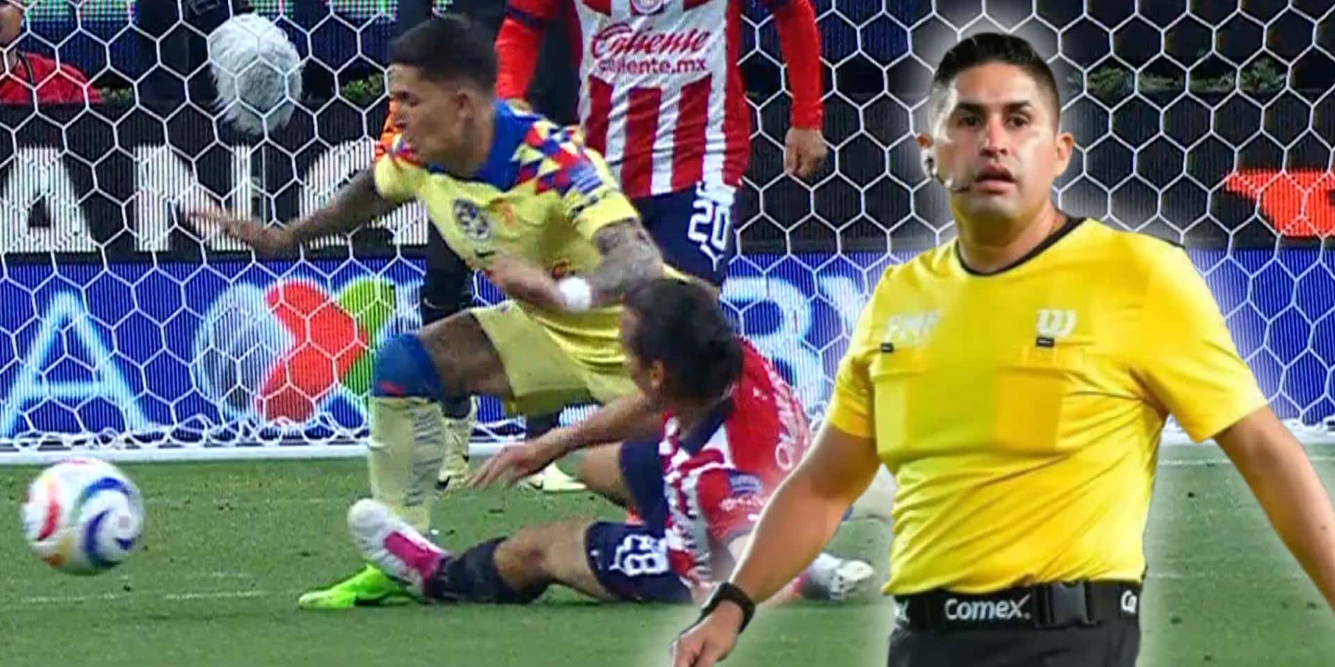 Fernando González durante su fuerte entrada a Brian Rodríguez en el Clásico Nacional: Chivas vs. América