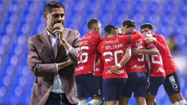Fernando Hierro y jugadores de Chivas celebrando