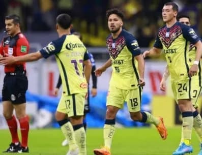 Fernando Ortiz mandaría a un jugador a la banca por su pobre nivel ante Cruz Azul.