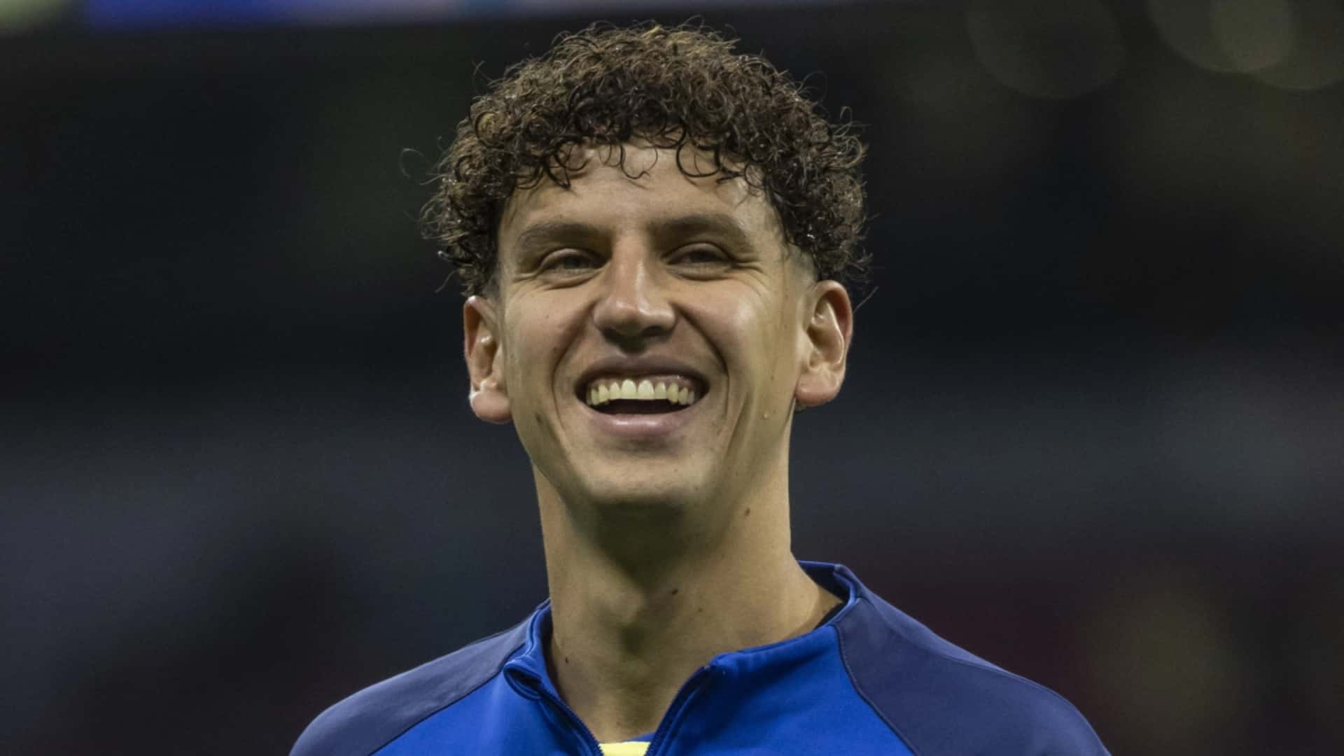 Festejo de Igor Lichnovsky en el Club América