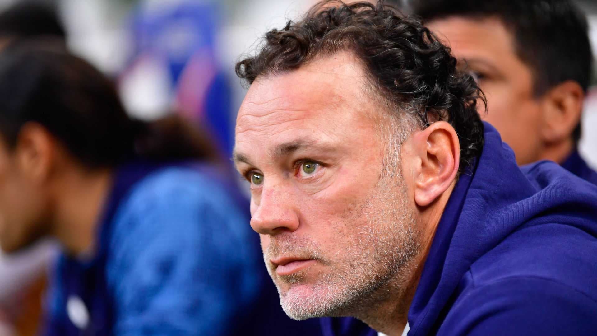 Gabriel Milito durante el partido entre Chivas y Cruz Azul