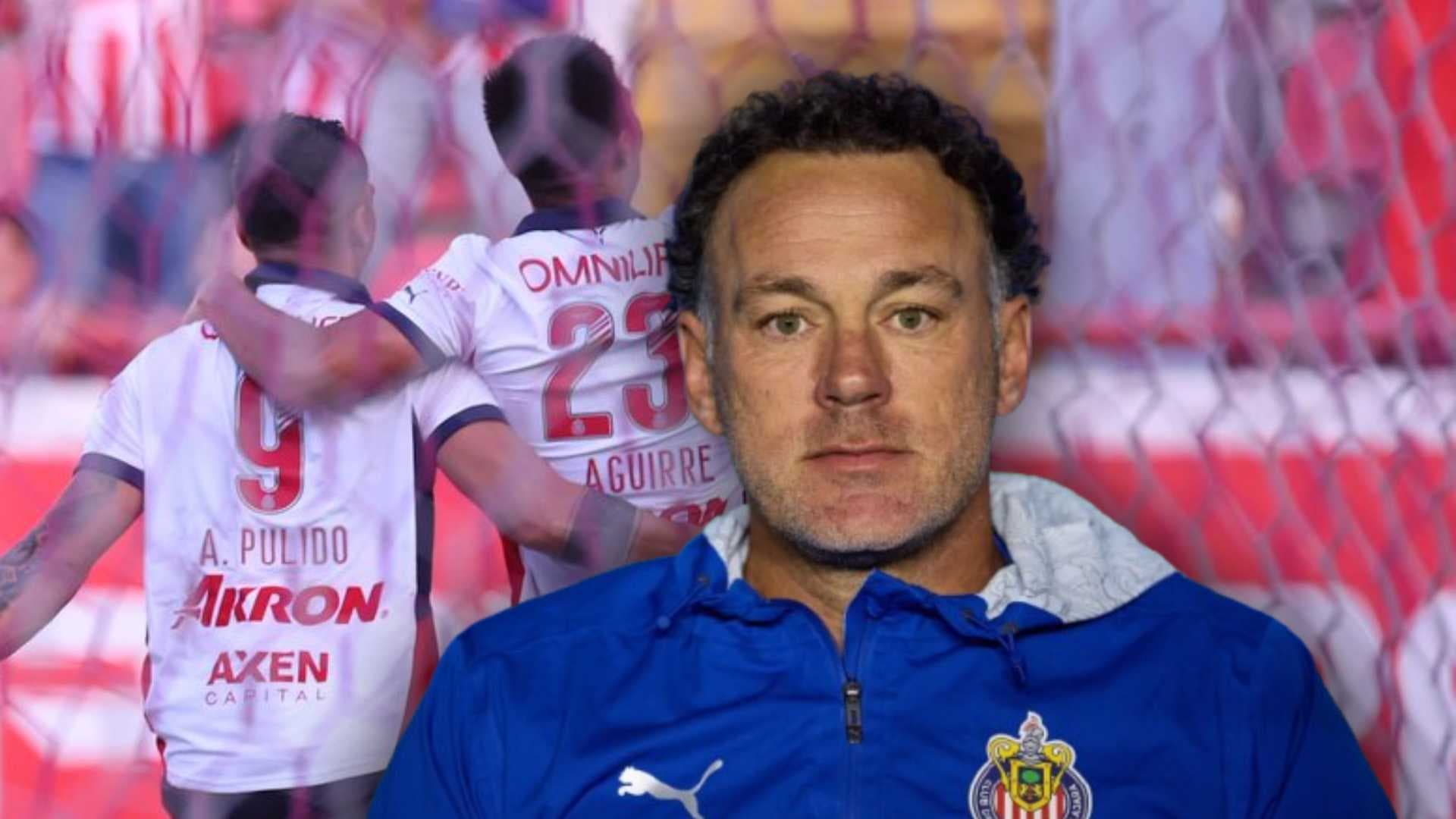 Gabriel Milito y jugadores de Chivas
