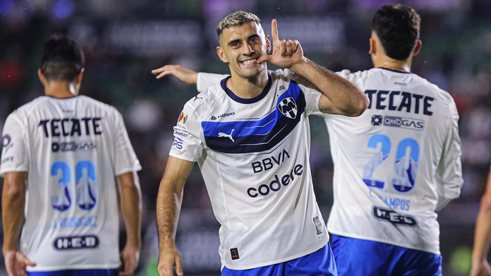 Germán Berterame durante festejo de Rayados