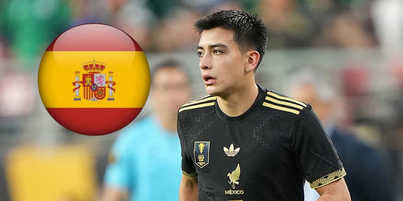 Gilberto Mora junto a bandera española / FOTO JUAN FÚTBOL