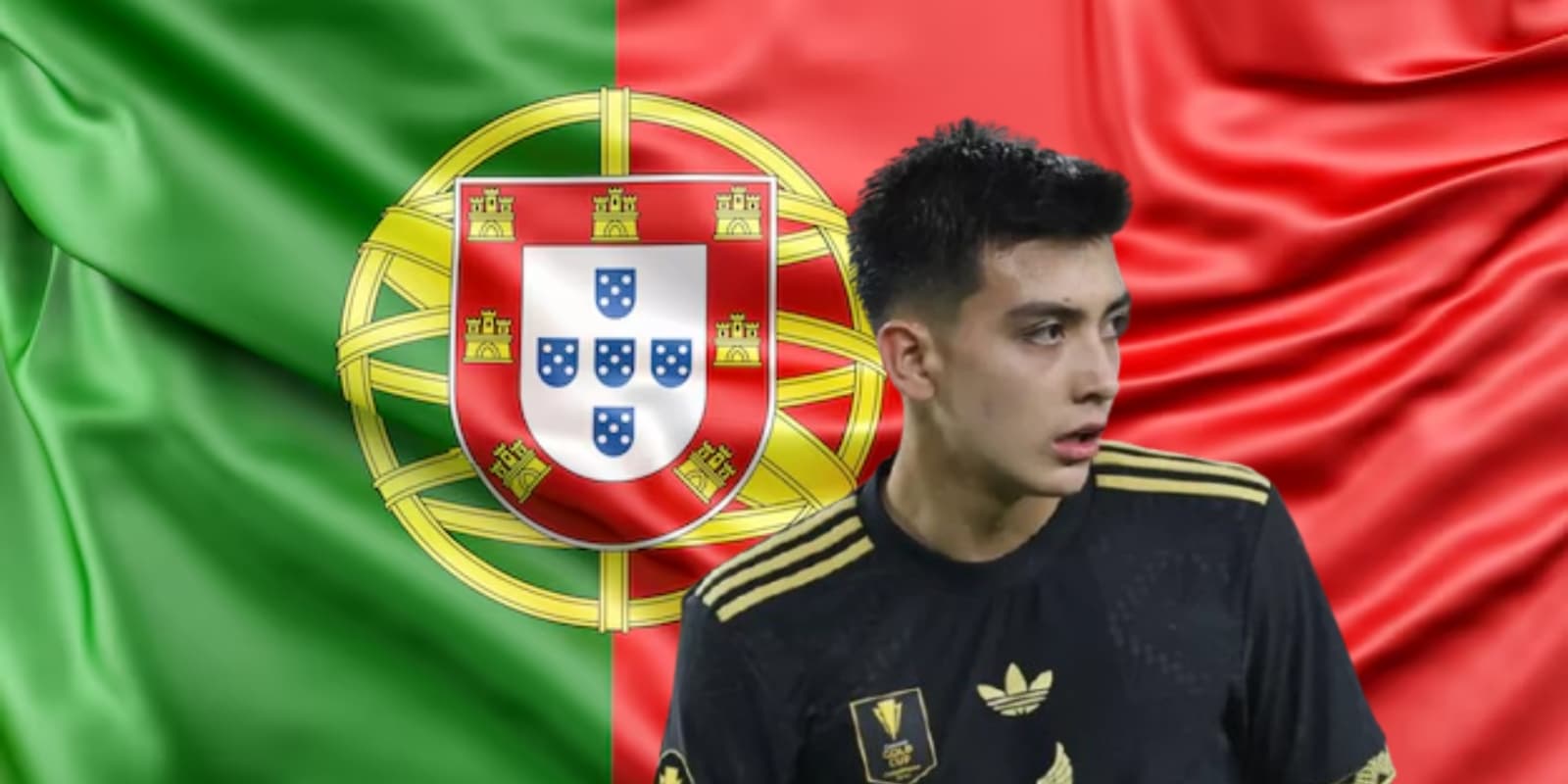 Gilberto Mora junto a la bandera de Portugal / FOTO TV AZTECA
