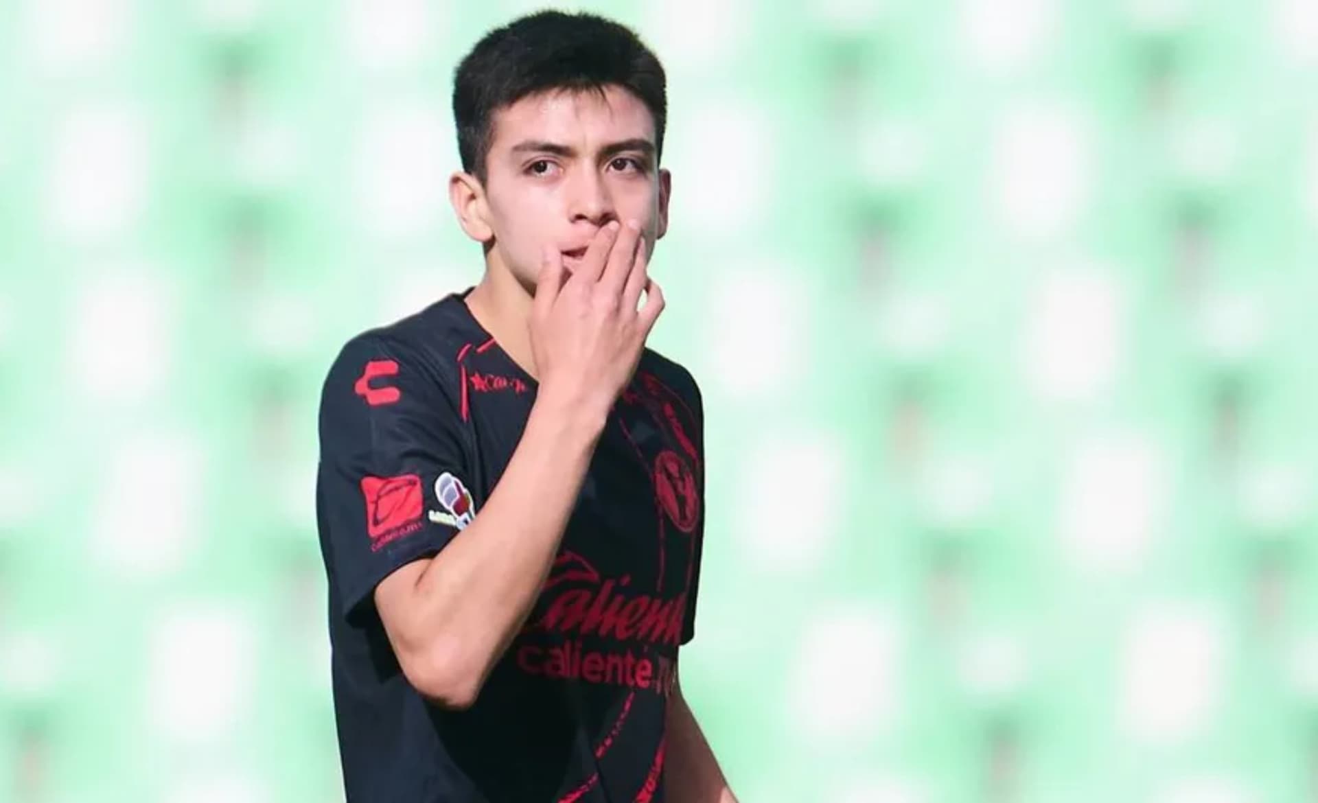Gilberto Mora se lamenta una oportunidad de gol fallada (Fuente: Mexsports)
