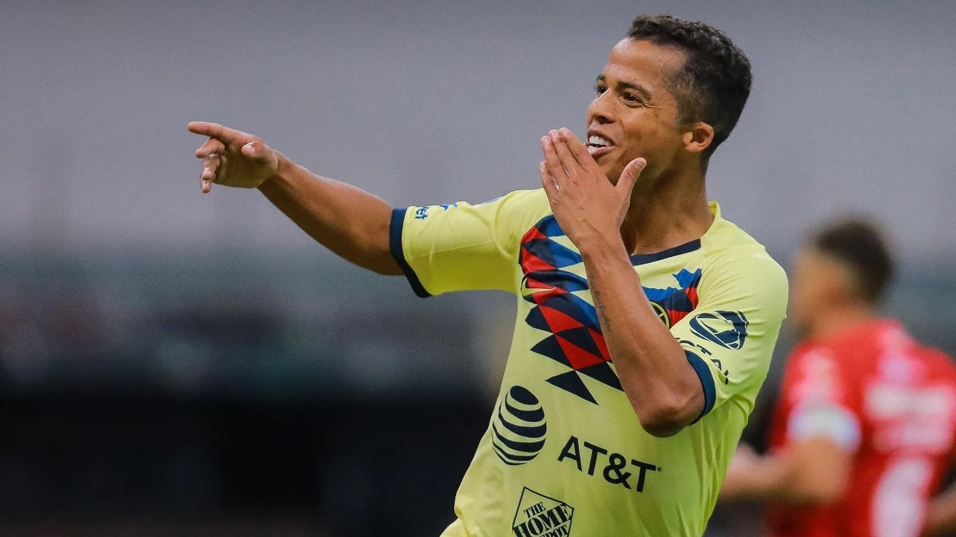 Giovani dos Santos podría regresar a la actividad esta vez en el fútbol español