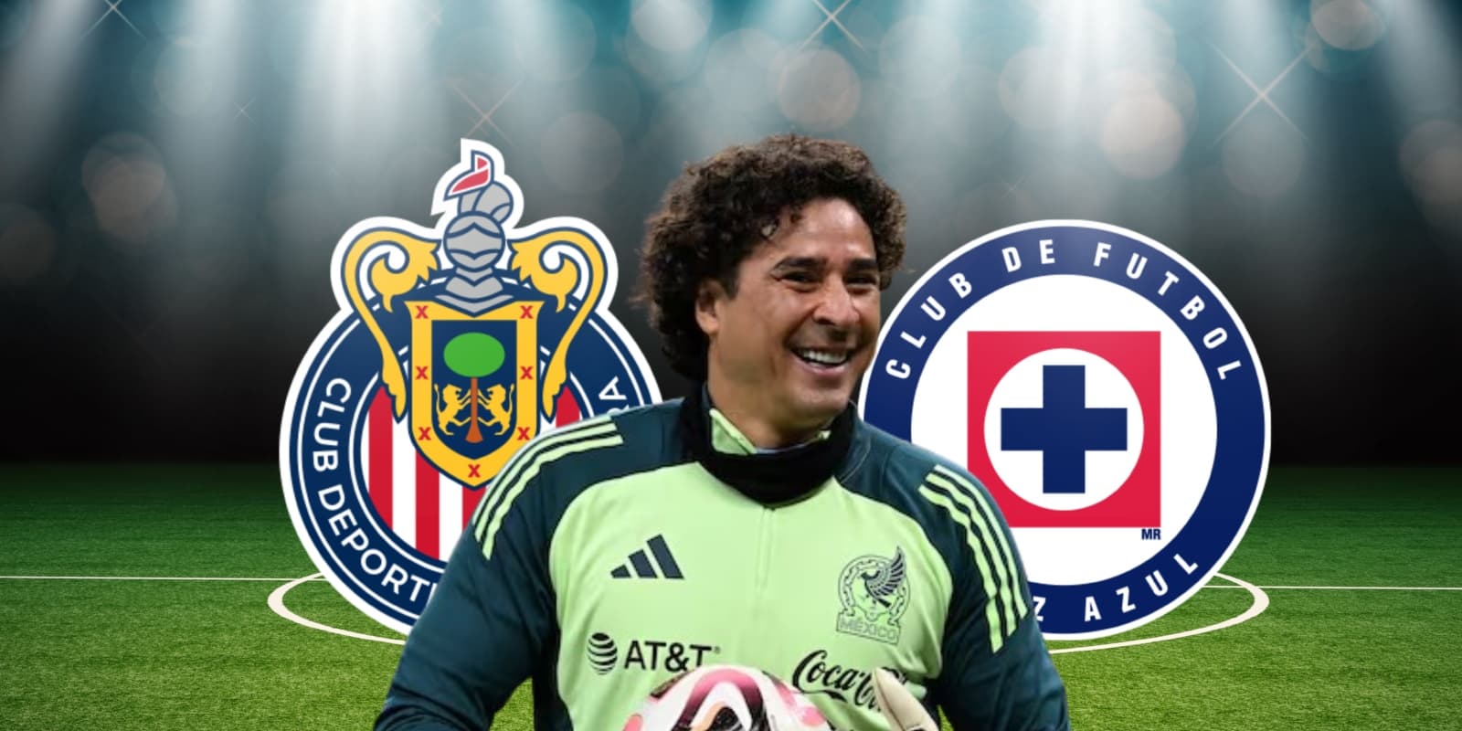 Guillermo Ochoa junto a los escudos de Chivas y Cruz Azul / FOTO AS MÉXICO