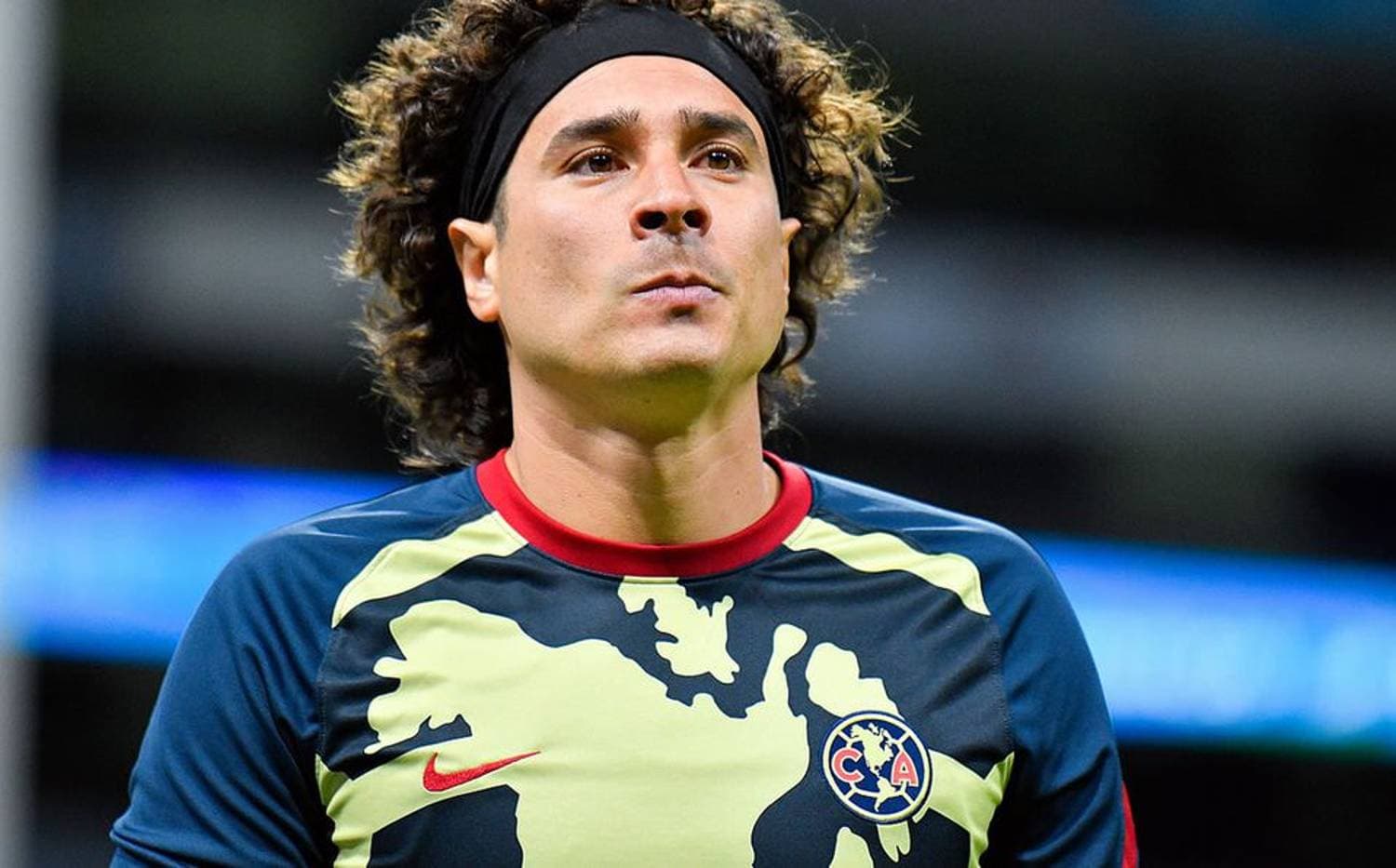 Guillermo Ochoa percibe un sueldo anual de 92 millones 916 mil 200 pesos, que lo convierten en el mejor pagado del Club América.