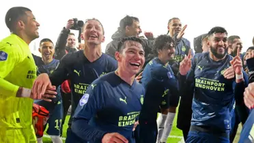 Hirving Lozano festejando el triunfo del PSV / Foto: Getty Images