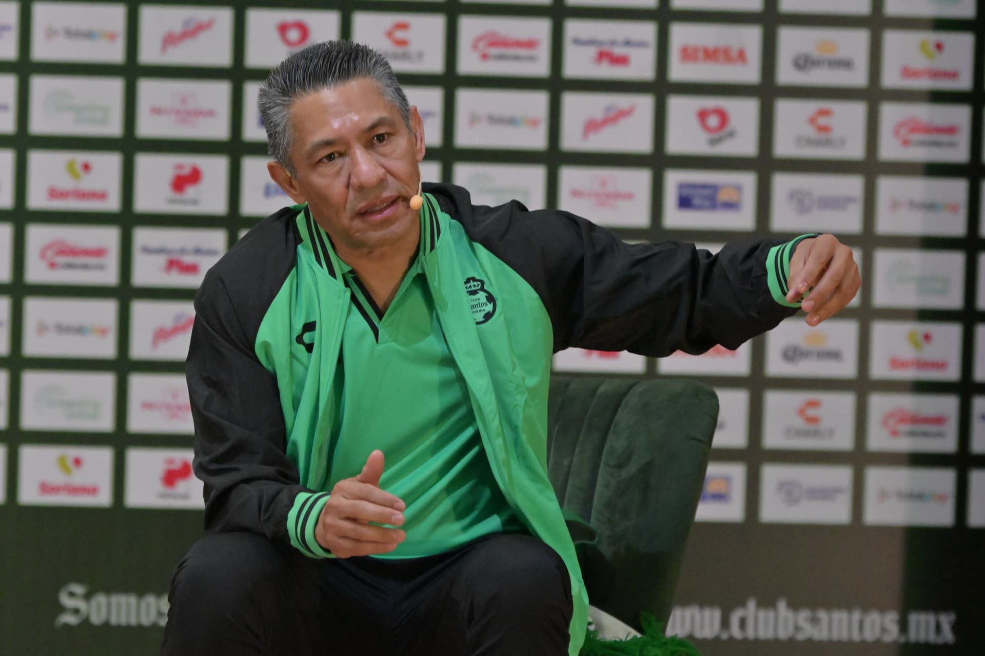 Ignacio Ambriz dirigirá su primer duelo como timonel de Santos