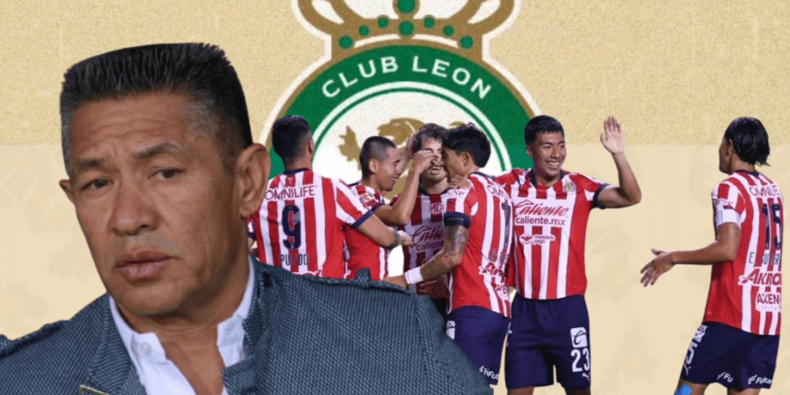 Ignacio Ambriz junto a futbolistas del Club León / FOTO X