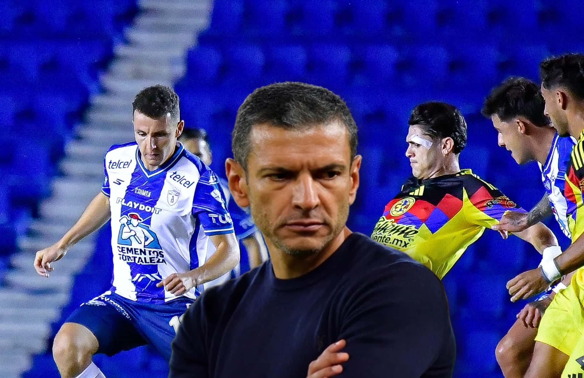 Jaime Lozano y jugadores disputando partido/ Foto Pachuca.