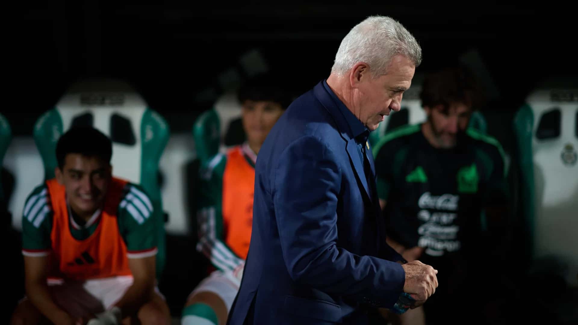 Javier Aguirre escuchando abucheos en Torreón