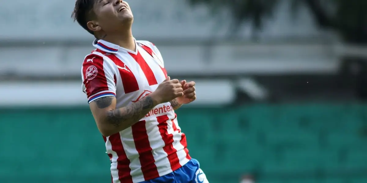 Javier Eduardo López fue comparado con Lionel Messi, pero al parecer podría ya no volver a Chivas.