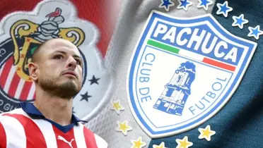Javier Hernández con el jersey rojiblanco detrás de los escudos de Chivas y Pachuca / FOTO IMAGO7