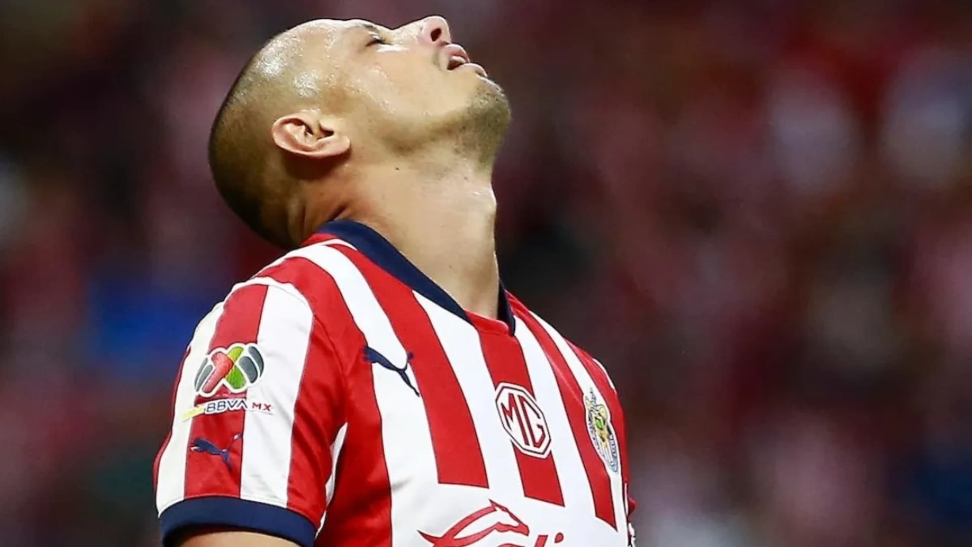 Javier Hernández empieza a demostrar su edad dentro del campo de juego | Foto: Especial
