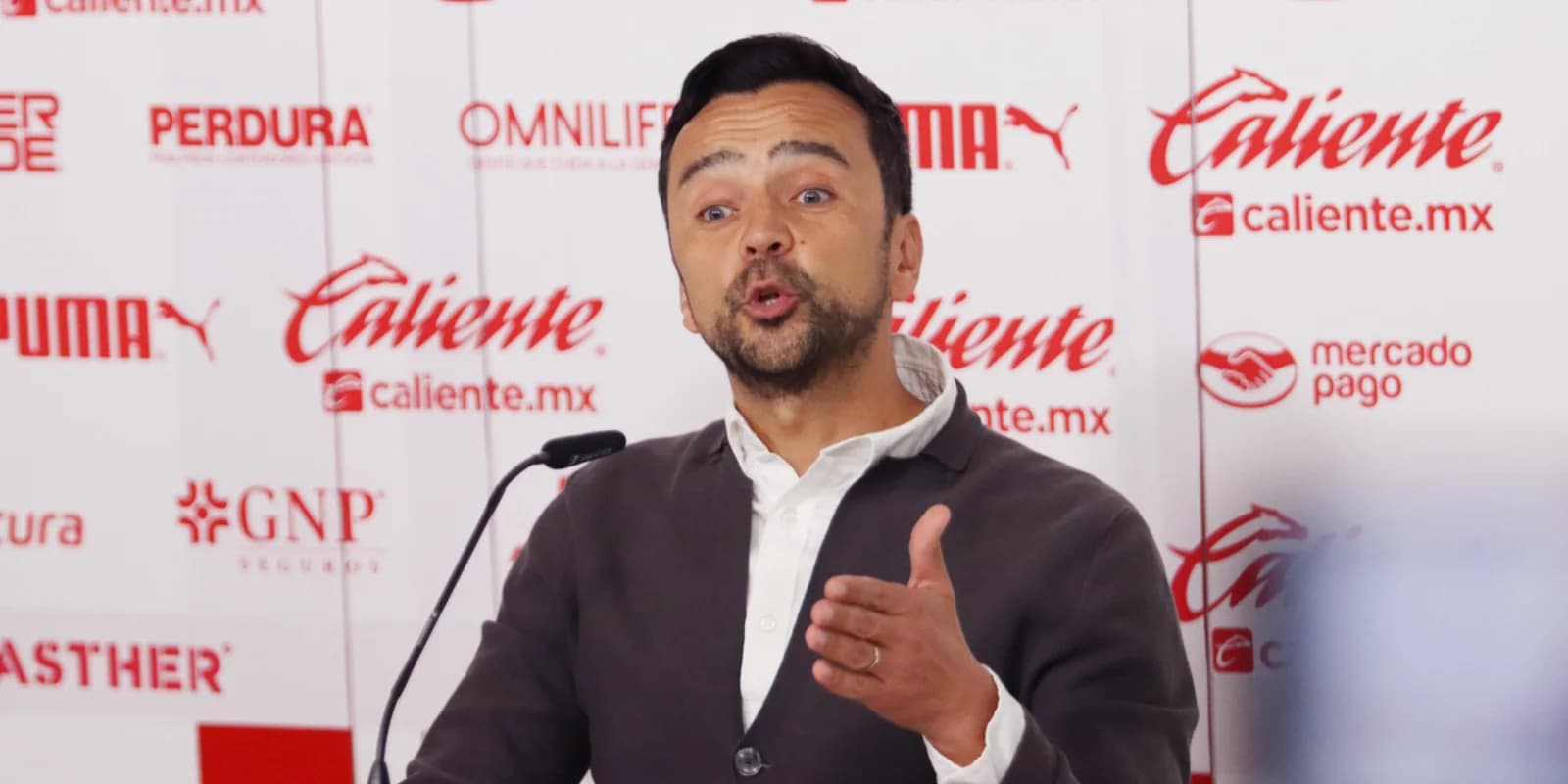 Javier Mier se enfrenta a tres tareas en el mercado para ir por más fichajes