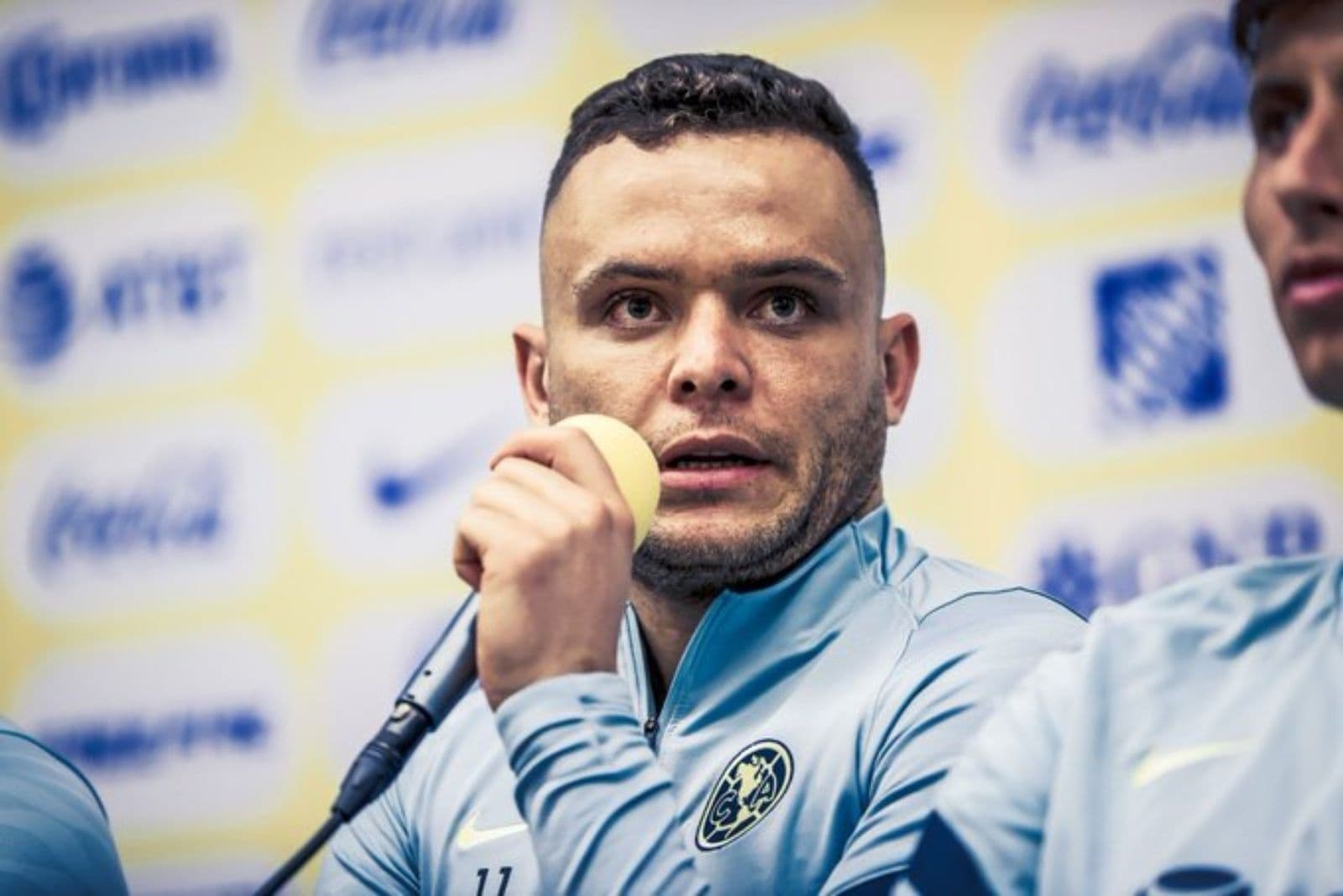 Jonathan Rodríguez no le gusta nada lo que está viviendo en su regreso a México con el Club América