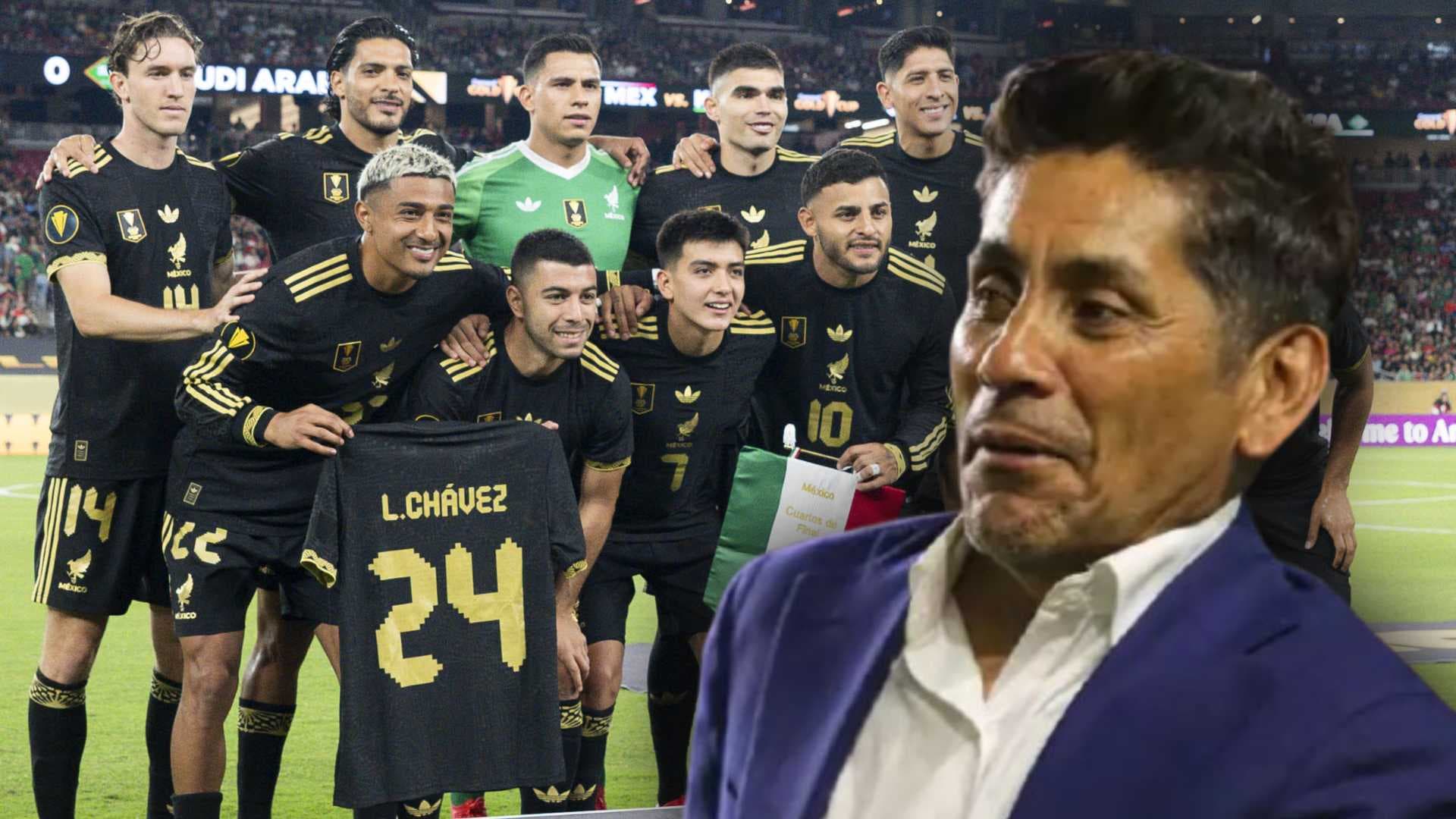 Jorge Campos y jugadores de la selección mexicana
