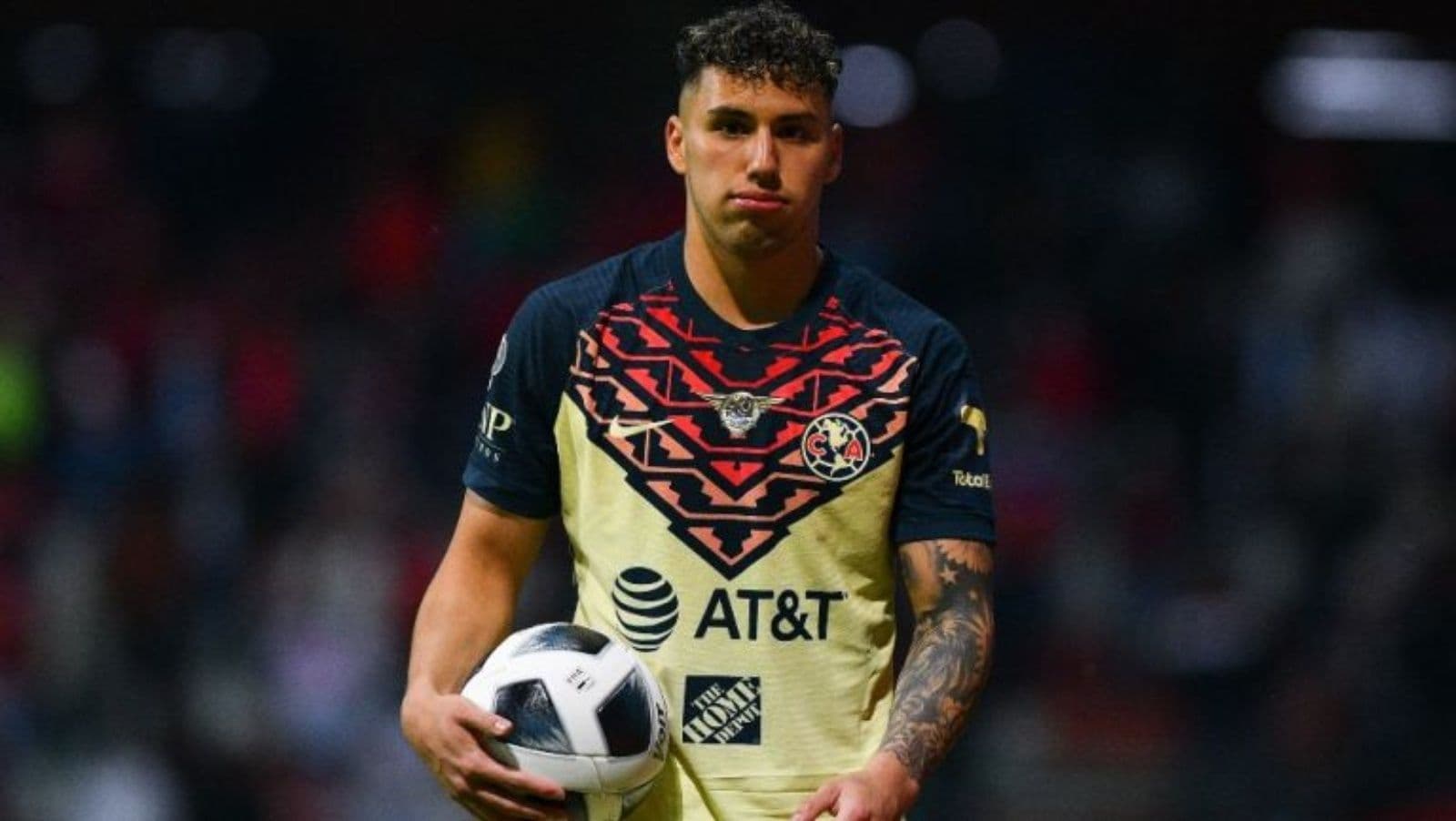 Jorge Sánchez como banca en el América porque Fernando Ortiz prefiere a un jugador que está a punto de retirarse en lugar de él.