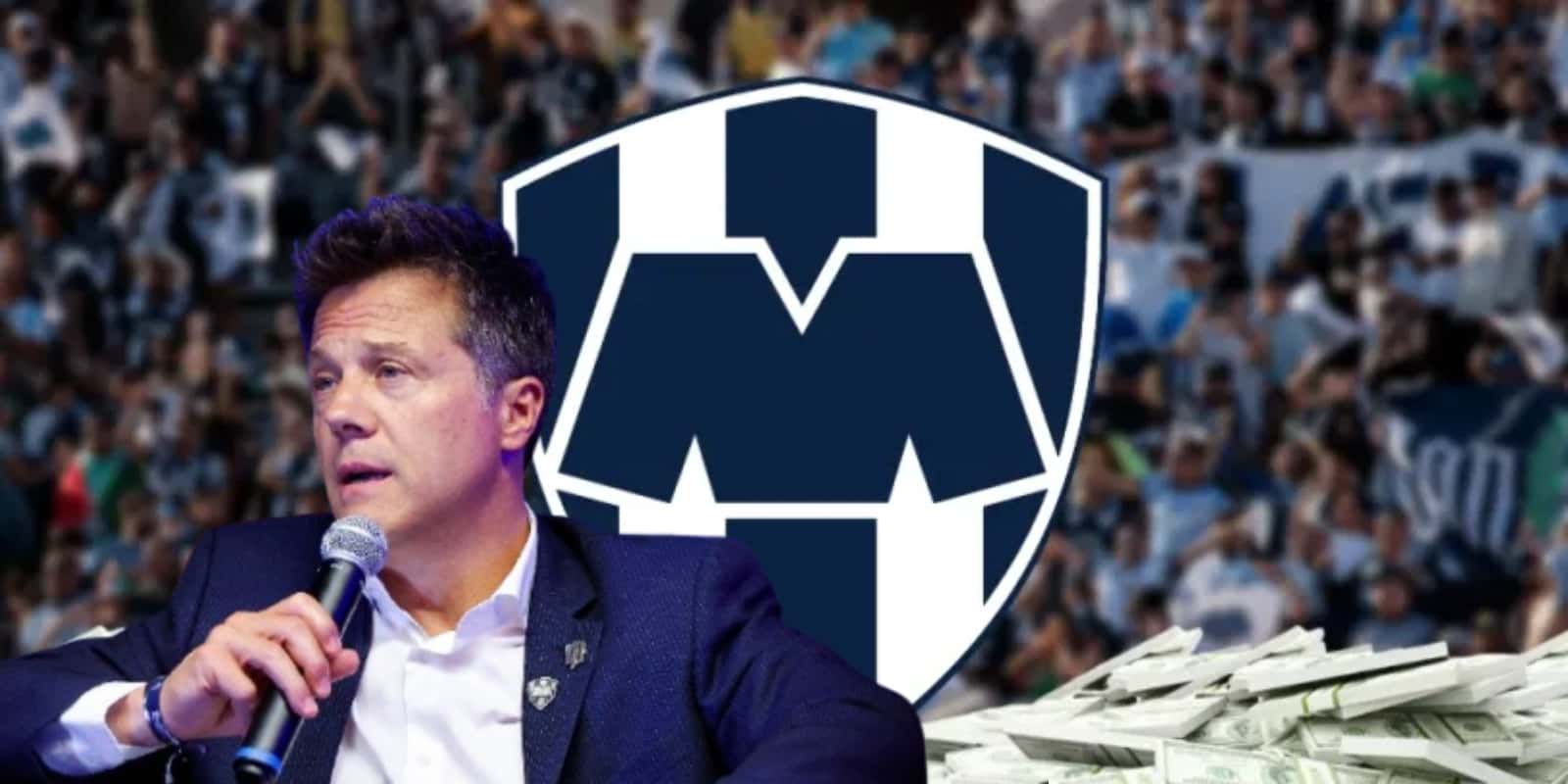 José Antonio Noriega junto al escudo de Rayados / FOTO MILENIO