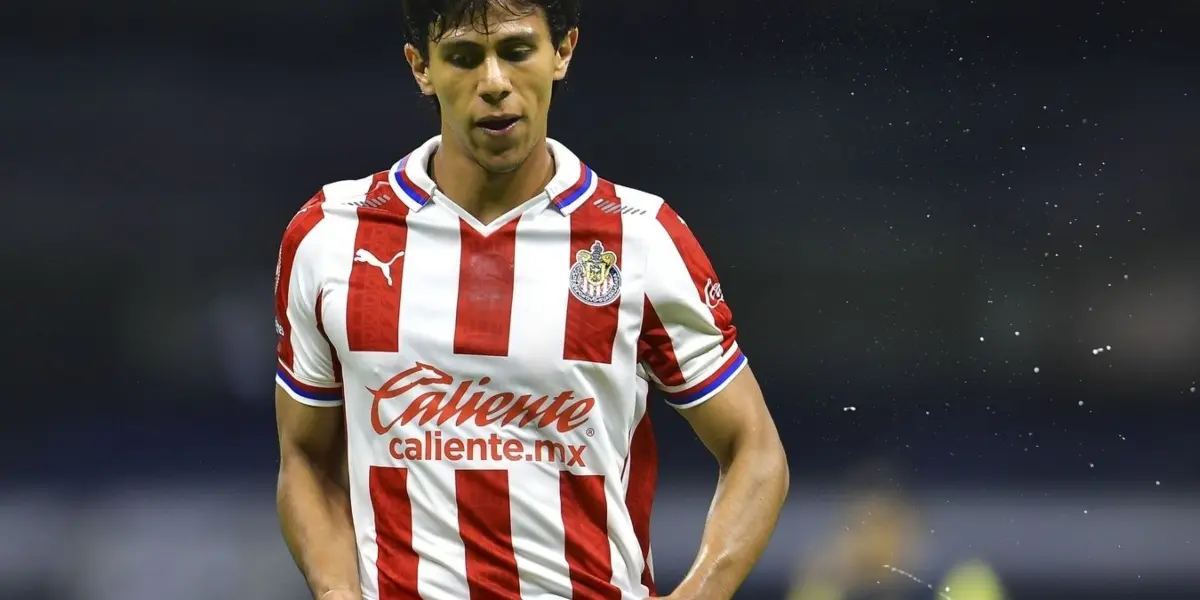 José Juan Macías estaría con un pie fuera de Chivas, le ponen precio al jugador para venderlo al mejor postor.