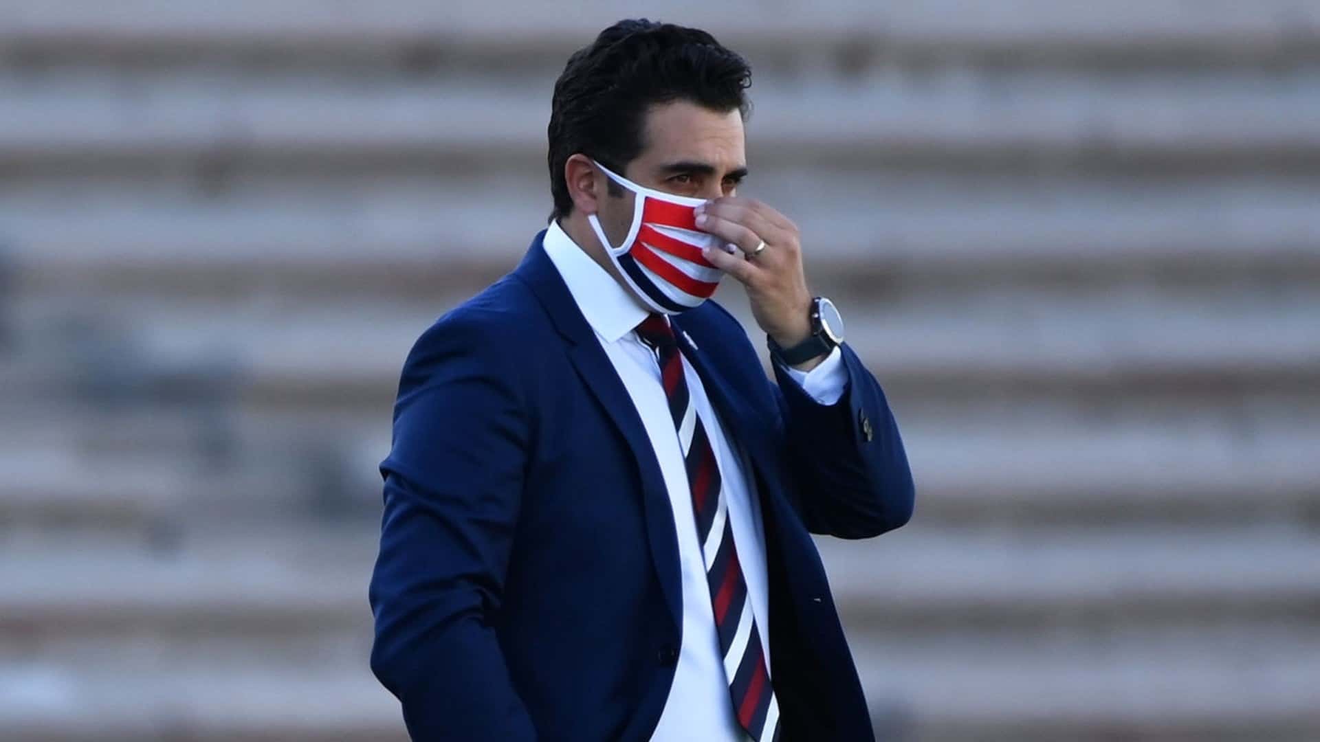 Josecarlos Van Rankin podría permanecer en Chivas luego de tener una temporada de ensueño en la MLS, pero Leaño no lo consideraría para quedarse.