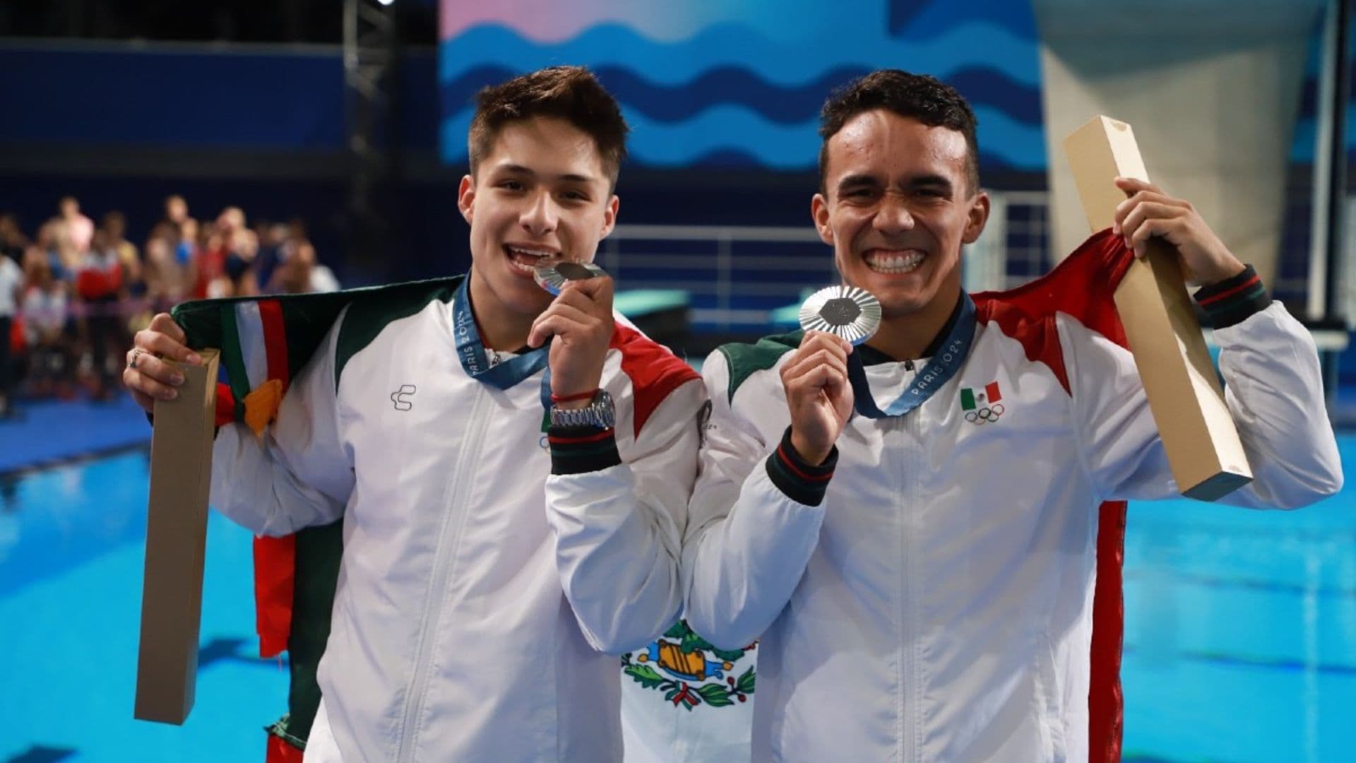 Juan Celaya y Osmar Olvera con la medalla de plata. (Foto: Olympics)