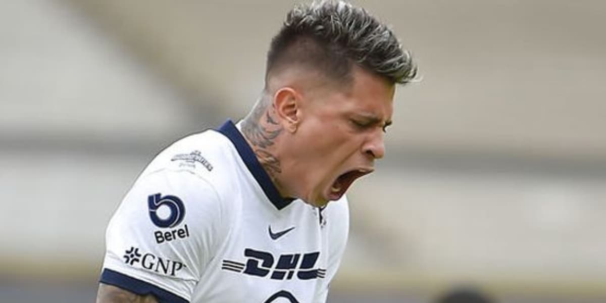 Juan Manuel Iturbe no suma en Pumas, pese a ello lo siguen manteniendo como titular por esta razón