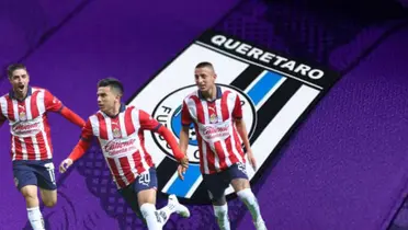 Jugadores de Chivas junto al escudo del Querétaro FC