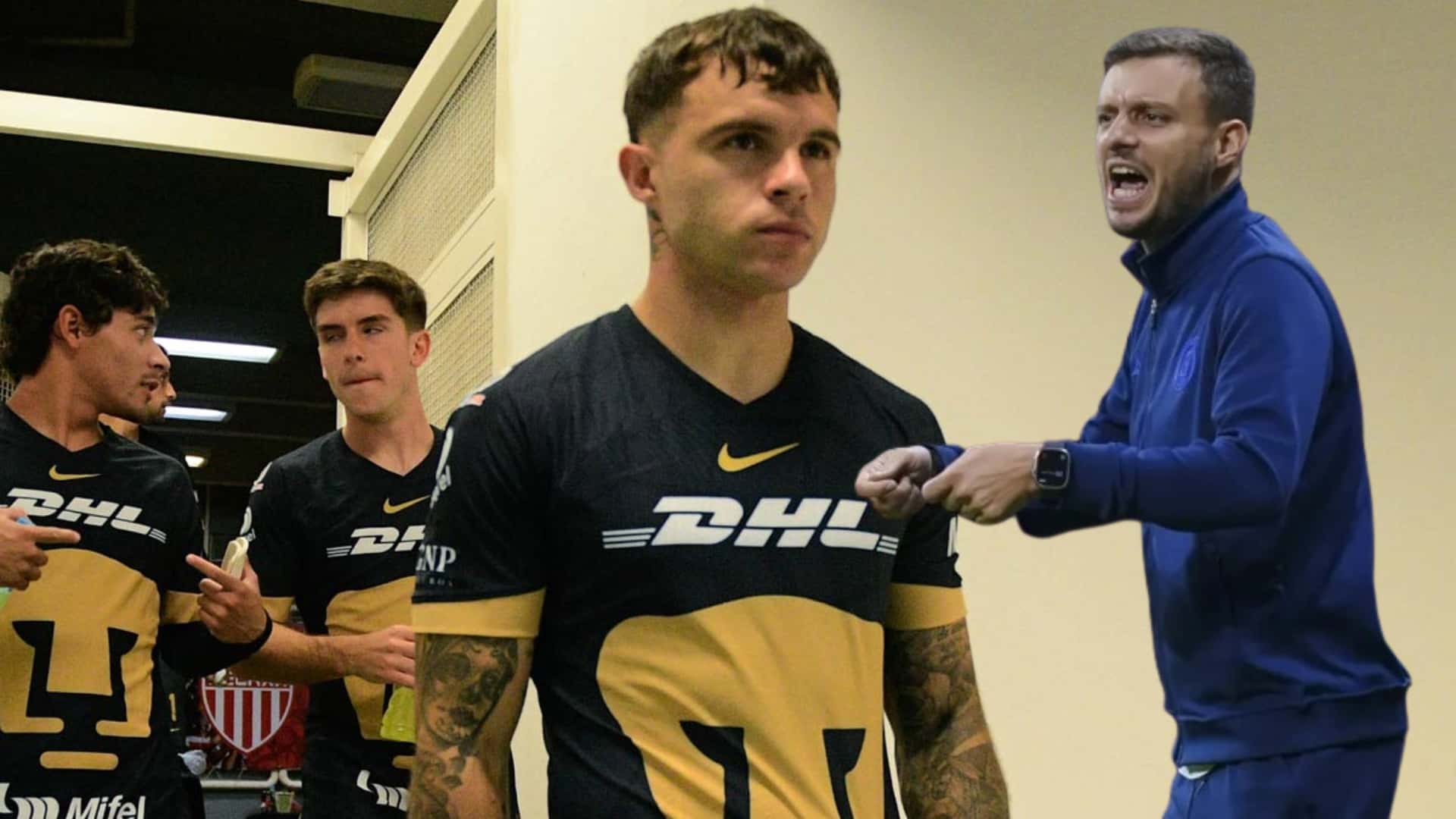 Jugadores de Pumas (Christian Tabó) y Martin Anselmi Foto: Fútbol Total