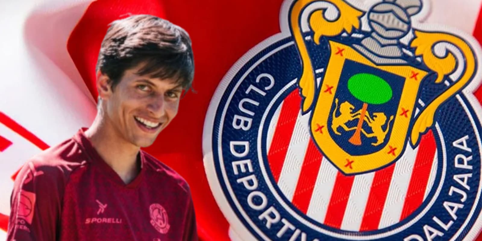 Jürgen Damm junto al escudo de Chivas / FOTO ROOTS BLOG