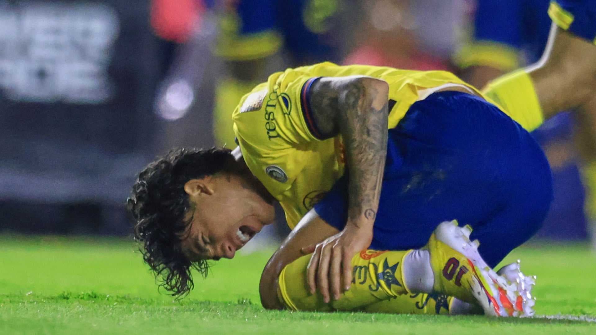 Kevin Alvare recibió un fuerte golpe (Foto: MEXSPORT)