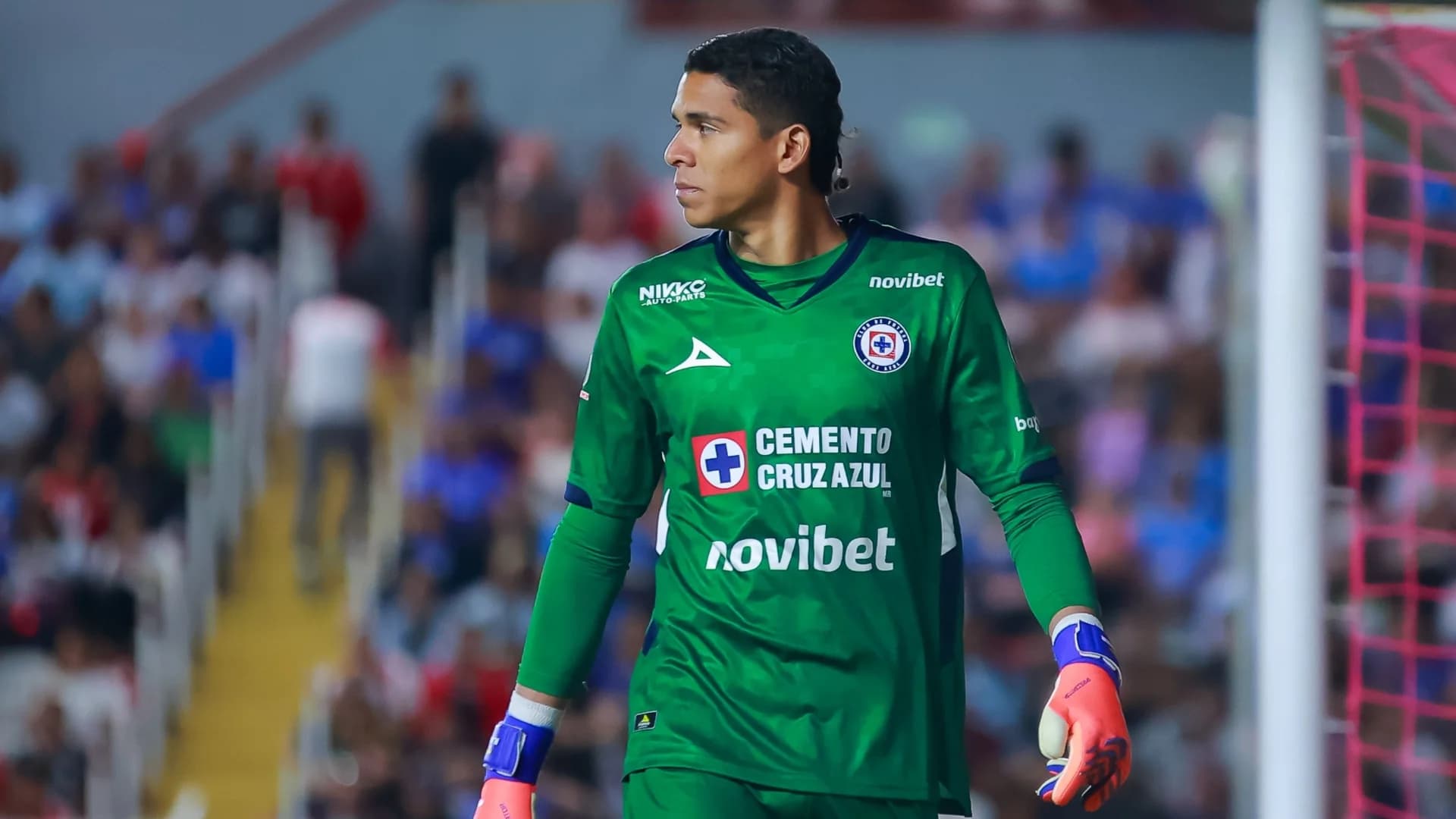 Kevin Mier durante un cotejo de Cruz Azul