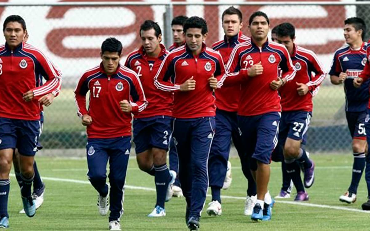 Kristian Álvarez fue promesa de Chivas, sin embargo, ahora juega en la Tercera División de otro país.
