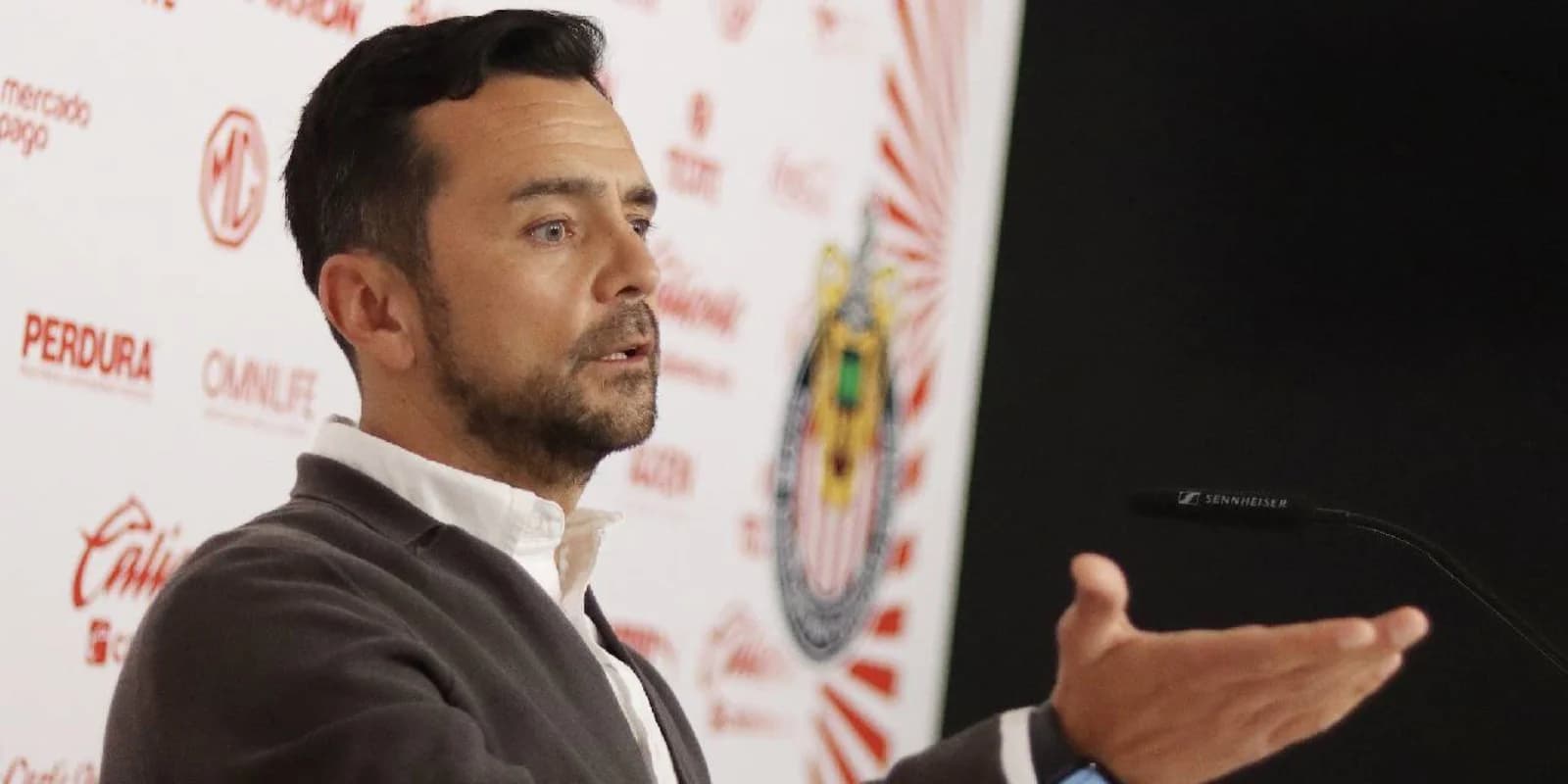 La directiva de Chivas apunta a traer un último refuerzo de cara al Clausura 2026