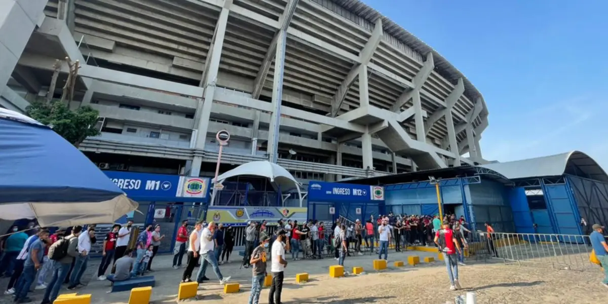 La euforia por el pase a la final sobrepaso los límites en el estadio del Atlas de Guadalajara