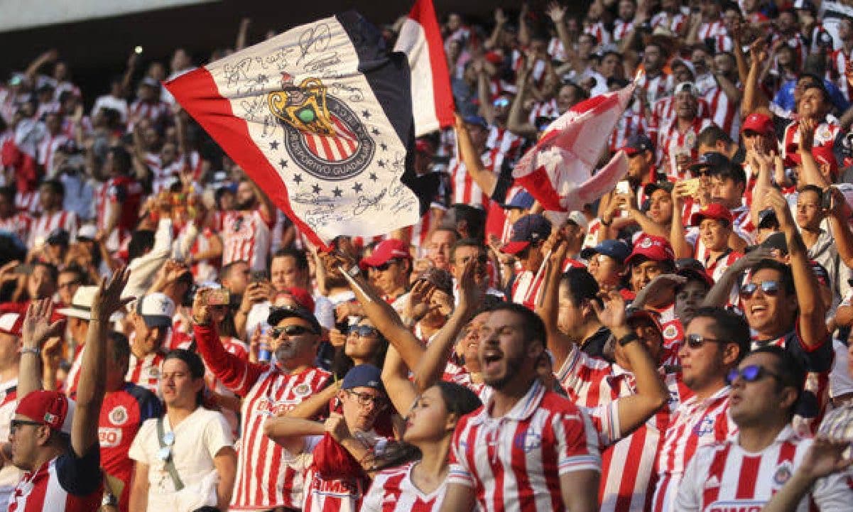La hinchada da un golpe de autoridad y demuestra su grandeza