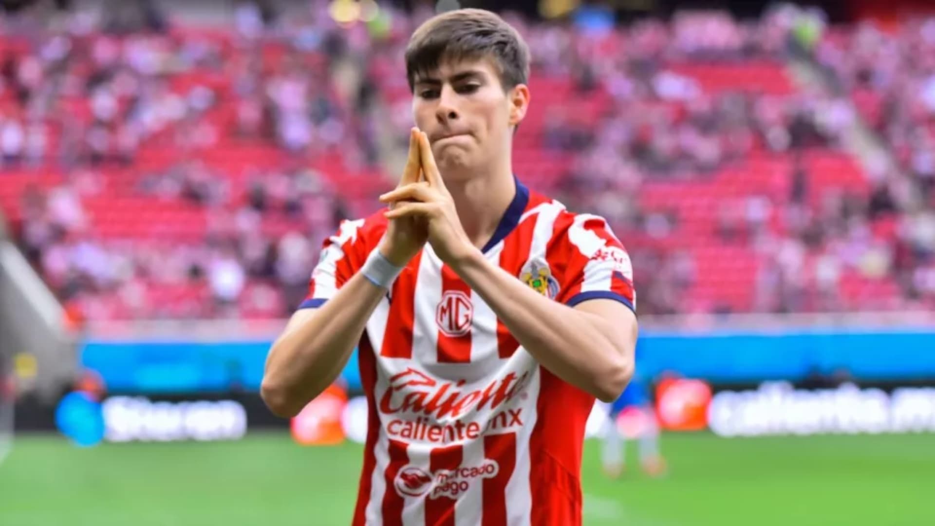 La Hormiga González pudiera salir de Chivas más pronto de lo esperado | Foto: TV Azteca