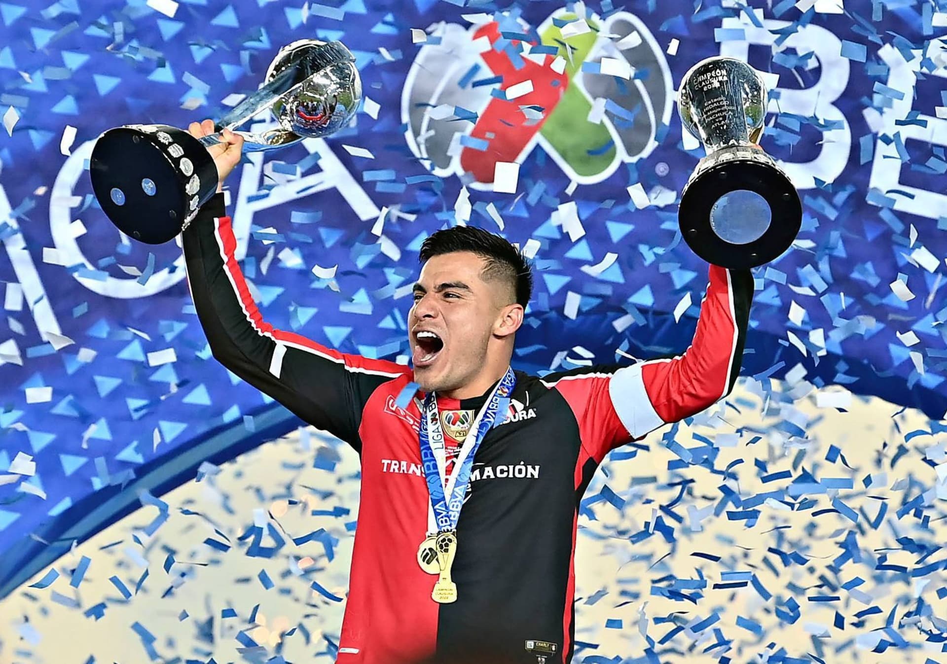 La marca que viste al Atlas subió la nueva camiseta y luego la eliminó.