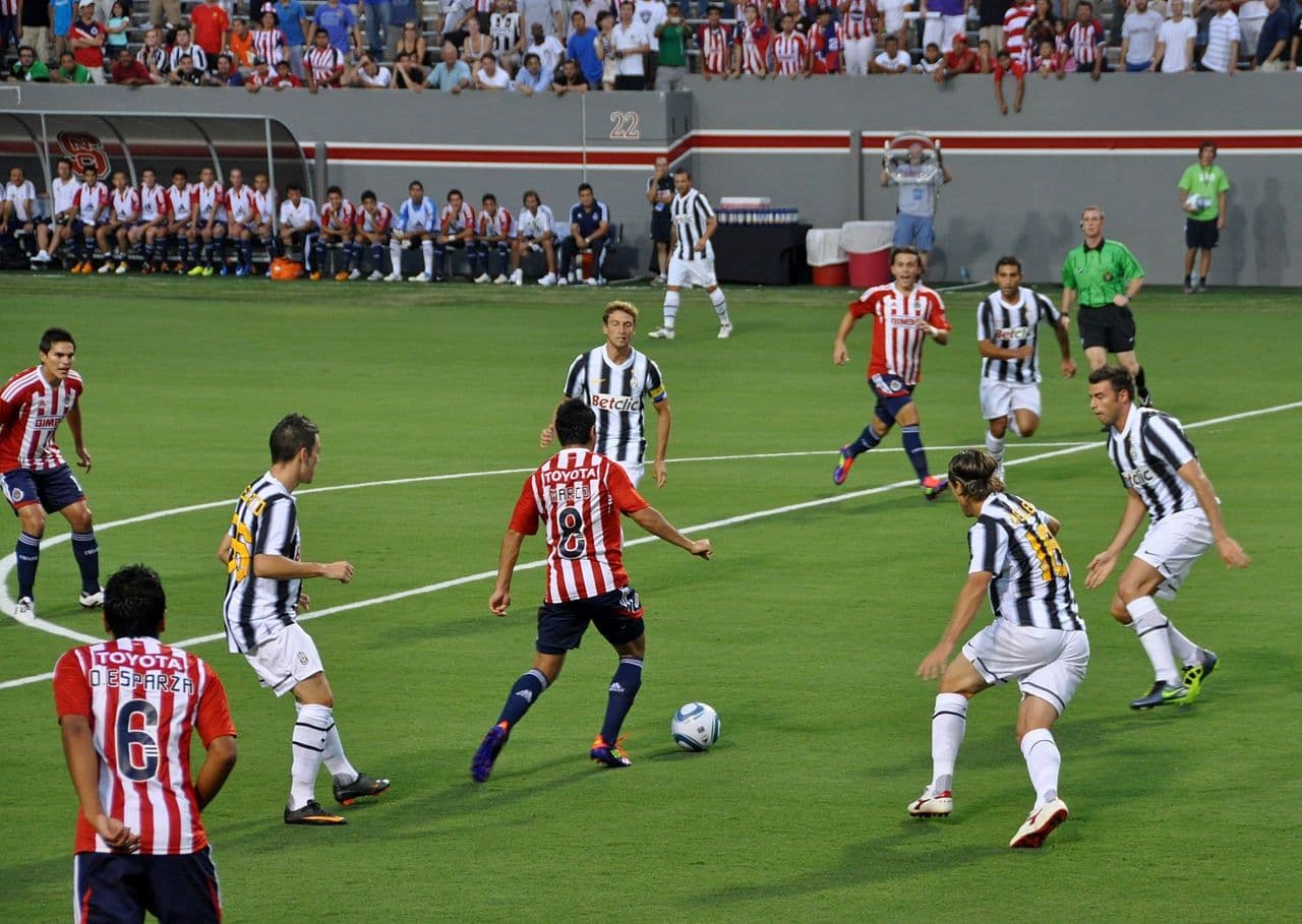 La nueva contratación de Chivas no demuestra su calidad como delantero